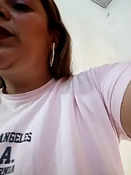 Mia-Glow online show from 18, 12, 2025