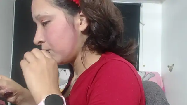 evelynesex online show from 11, 4, 2026