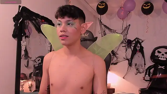 Snapshot of zeus_blaze chatting on 28, 10, 2025 zeus blaze online show from 28, 10, 2025