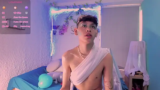 Snapshot of zeus_blaze chatting on 31, 10, 2025 zeus blaze online show from 31, 10, 2025