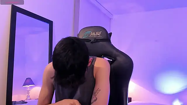 Snapshot of zeus_blaze chatting on 3, 11, 2025 zeus blaze online show from 3, 11, 2025