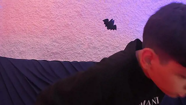 Snapshot of zeus_blaze chatting on 5, 11, 2025 zeus blaze online show from 5, 11, 2025