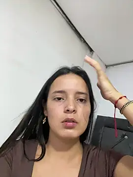 Mia jhoonson online show from 2, 4, 2026