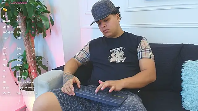 Naim Bennetsex online show from 25, 11, 2025