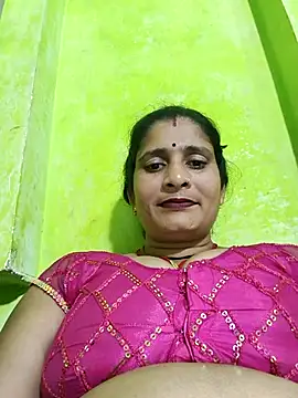 Snapshot of Hot-piuy chatting on 31, 10, 2025 Hot-piuy online show from 31, 10, 2025