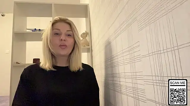 Snapshot of Blondie_xoxoxo chatting on 26, 10, 2025 Blondie xoxoxo online show from 26, 10, 2025