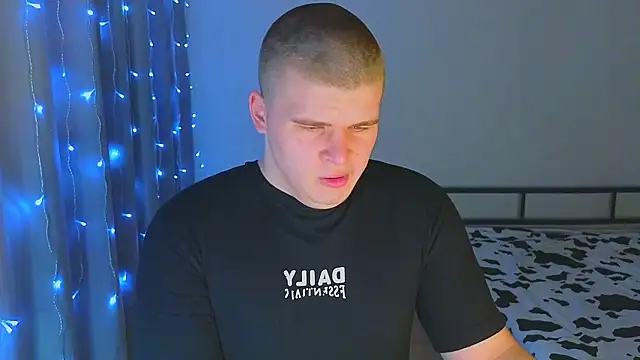 kittenmurr online show from 5, 12, 2025