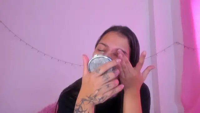 Abby roussee online show from 15, 11, 2025