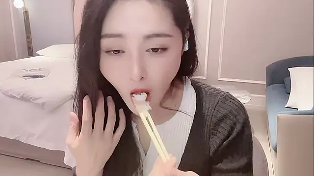 Ianxuan online show from 15, 11, 2025