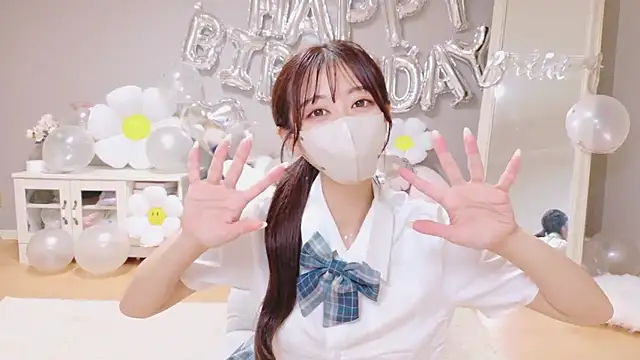 Yuna-ch online show from 12, 10, 2025