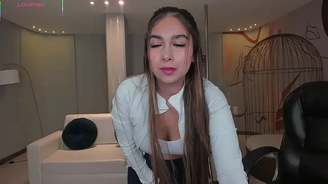 Snapshot of VeronicaBlue chatting on 4, 2, 2026 VeronicaBlue online show from 4, 2, 2026