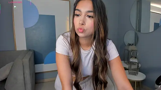 Snapshot of VeronicaBlue chatting on 29, 6, 2026 VeronicaBlue online show from 29, 6, 2026