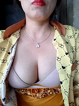 Nana-bar online show from 6, 4, 2026