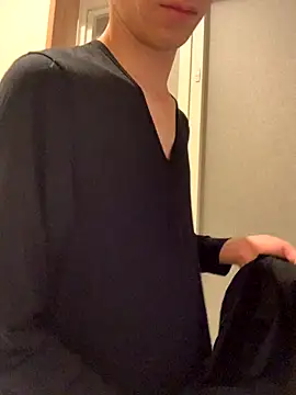 Snapshot of aki_2727 chatting on 24, 10, 2025 aki 2727 online show from 24, 10, 2025