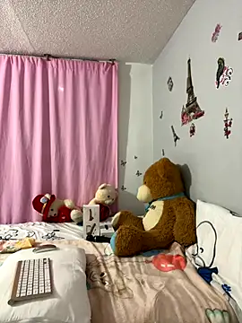 naomirouse  online show from 3, 10, 2025