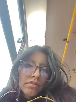 VioletxBloom online show from 4, 12, 2025