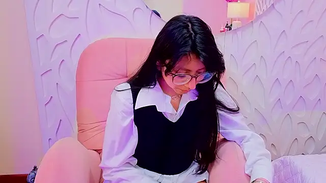 VioletxBloom online show from 25, 2, 2026