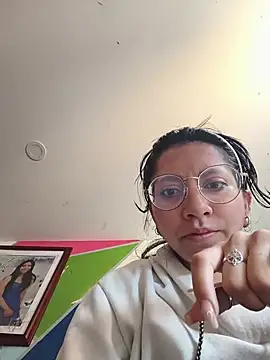 VioletxBloom online show from 1, 3, 2026