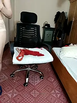 Moona heny online show from 31, 10, 2025