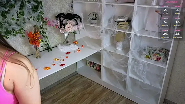 TraciMyntti online show from 17, 10, 2025