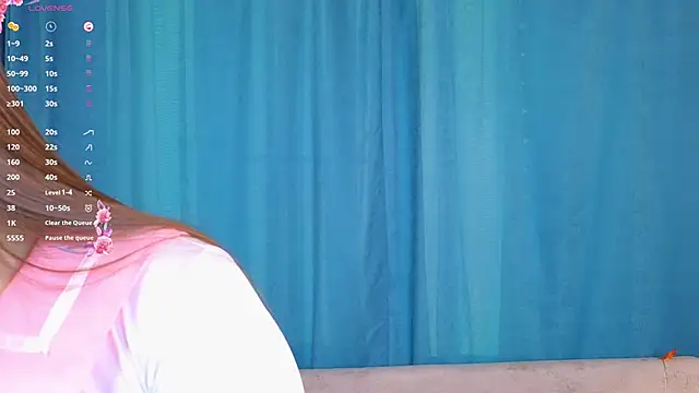 TraciMyntti online show from 6, 11, 2025