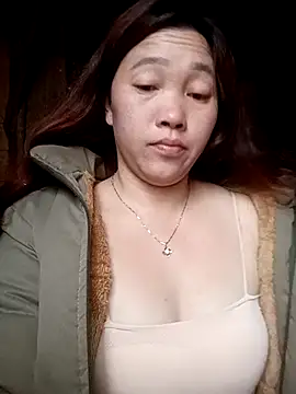 miumiu 00 online show from 2, 12, 2025