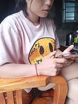 Snapshot of linda_bae00 chatting on 2, 7, 2026 linda bae00 online show from 2, 7, 2026