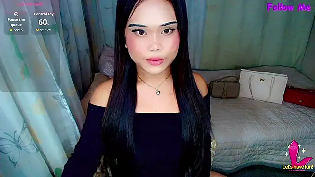Cassandra Luxx online show from 19, 6, 2026
