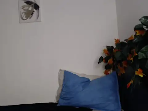 Snapshot of __abrill__ chatting on 17, 10, 2025   abrill   online show from 17, 10, 2025