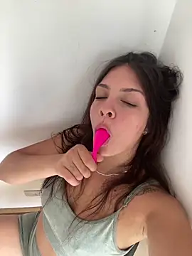 Danielaeliana online show from 3, 2, 2026