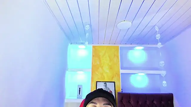 alison moon7 online show from 6, 11, 2025