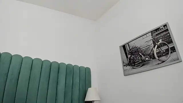 EmilyHanks  online show from 24, 3, 2026