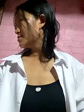 milo bae online show from 8, 11, 2025