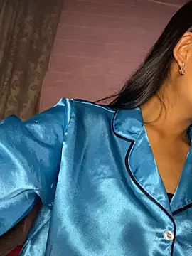 milo bae online show from 23, 6, 2026