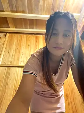 phungtiti online show from 5, 10, 2025