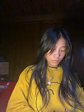 EmLy02 online show from 8, 10, 2025