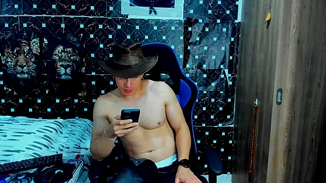 javiersexymann online show from 17, 2, 2026