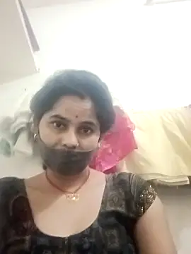 JULEE-740 online show from 9, 11, 2025