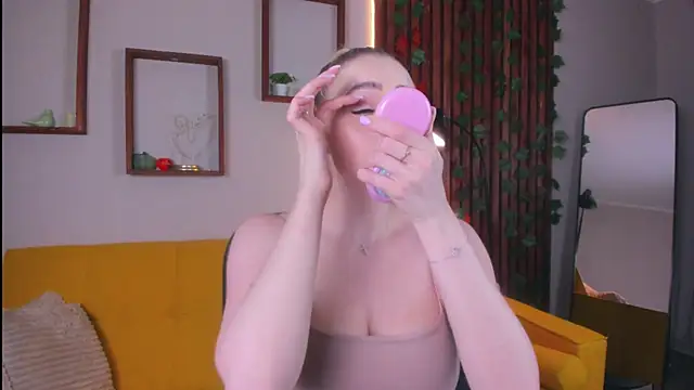 AvroraGoldie online show from 5, 12, 2025