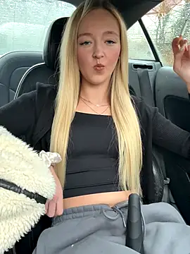 emilypeperoni online show from 24, 11, 2025