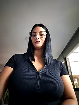 gabysanta  online show from 6, 11, 2025