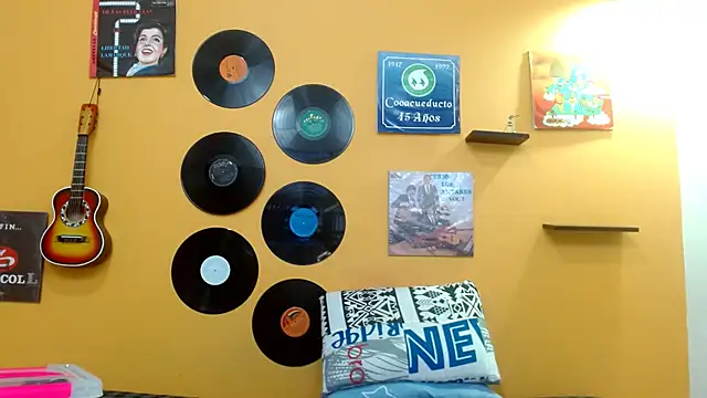 skinnyverus18 online show from 21, 9, 2025