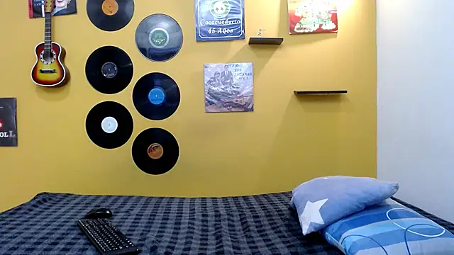 skinnyverus18 online show from 14, 2, 2026