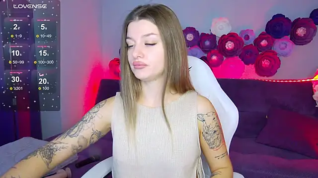 LindaBrilliant online show from 12, 10, 2025