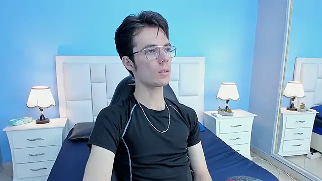 Snapshot of VIKTORNOIR chatting on 12, 9, 2025 VIKTORNOIR online show from 12, 9, 2025