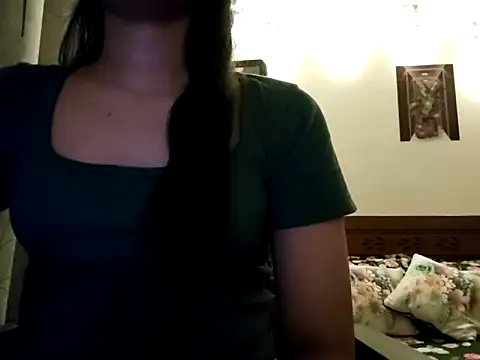 Snapshot of Maria--Strella chatting on 27, 10, 2025 Maria--Strella online show from 27, 10, 2025