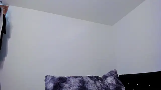77Neferkitty77 online show from 9, 6, 2026