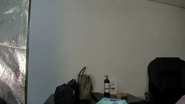 Aisha hotts777 online show from 15, 12, 2025