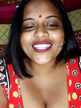 Snapshot of Hot-Show2 chatting on 8, 10, 2025 Hot-Show2 online show from 8, 10, 2025