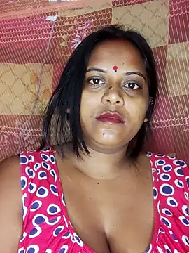 Snapshot of Hot-Show2 chatting on 12, 10, 2025 Hot-Show2 online show from 12, 10, 2025